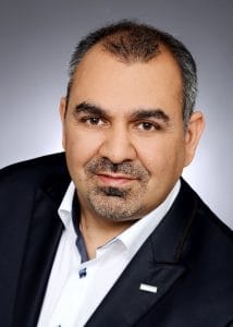 Porträt Dr. Mehran Taherkhani, Nachhaltigkeitsberater für die Chemieindustrie